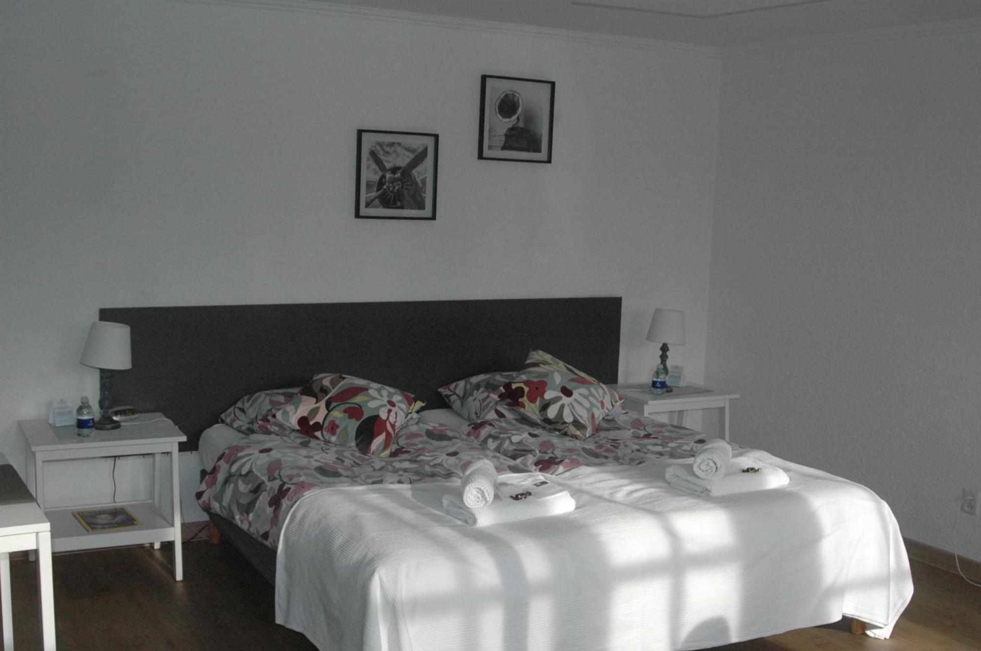 Bed & Breakfast De Vrijheid Ede Exterior foto